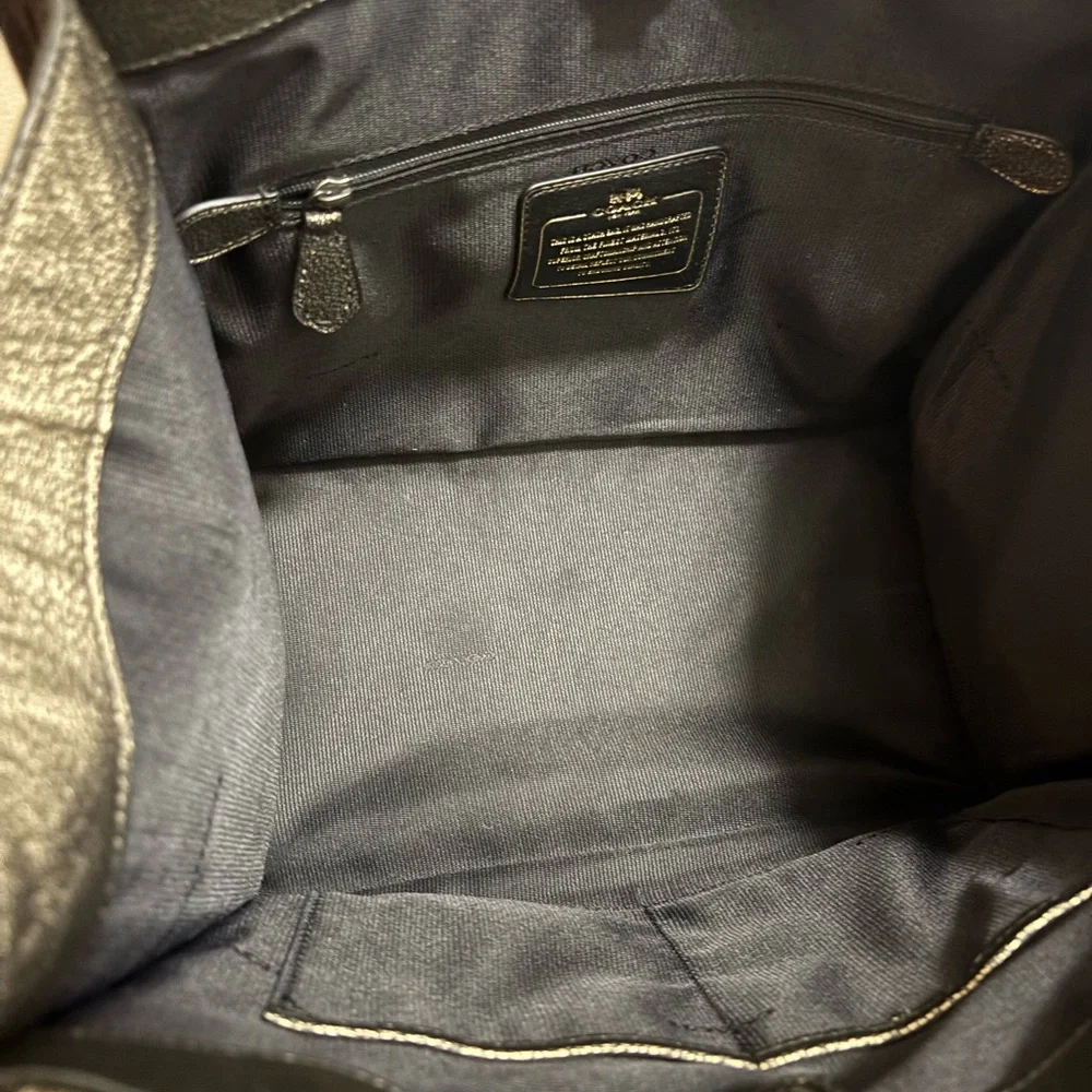 Coach G1481-33859 Crosby Carryall Metallic Gold Crackle Leather/Gunmetal Hrdware - Picture 7 of 16